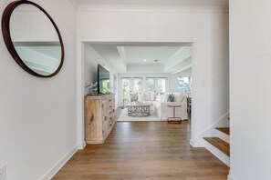 Interior - Bay Breeze by Gold Star Vacation Rentals (Orange Beach)