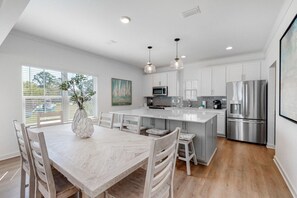 House, 3 Bedrooms | In-room dining