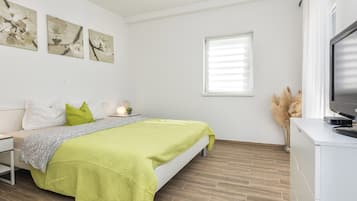 Deluxe Villa | 3 bedrooms, iron/ironing board, free WiFi, bed sheets
