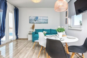 Deluxe Villa | Living area