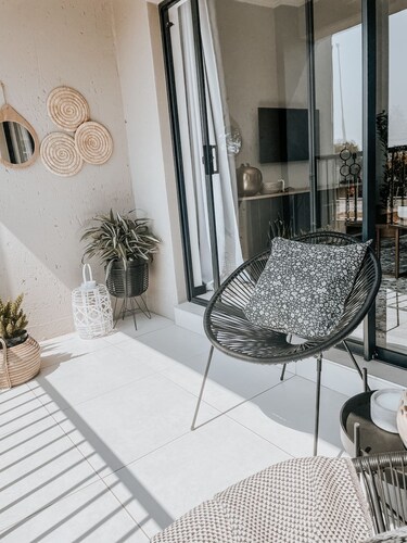 New, Luxe & Convenient Cozy Condo w/ Power Backup | WFH Wi-Fi