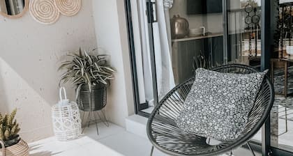 New, Luxe & Convenient Cozy Condo w/ Power Backup | WFH Wi-Fi