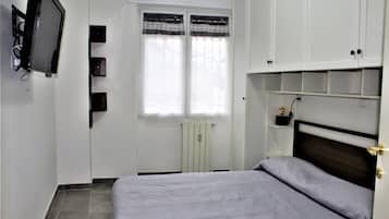 1 bedroom, iron/ironing board, WiFi, bed sheets