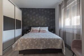 Familienvilla | 3 Schlafzimmer, Bügeleisen/Bügelbrett, kostenloses WLAN, Bettwäsche