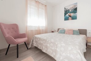 Family Villa | 3 bedrooms, iron/ironing board, free WiFi, bed sheets