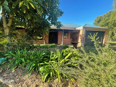 Ping Willows Guesthouse: Spacious Accommodation in the Perth Hills