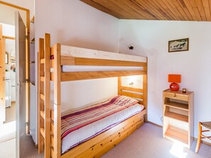 1 bedroom - Cozy Apt for 5 in Montchavin La Plagne - Near Slopes, Shops & Free Parking (La Plagne Montchavin Les Coches)