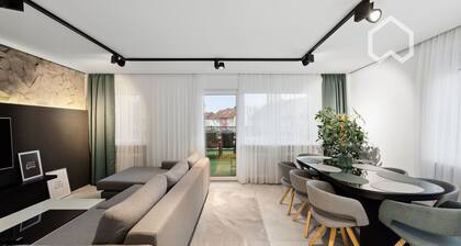 Day Young Life 85 qm/ Terrasse, Carport Parkplatz, Grill, Kicker