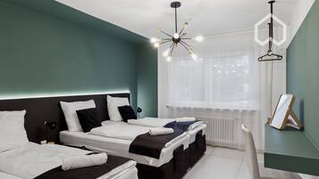 2 bedrooms, desk, iron/ironing board, free WiFi
