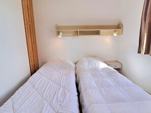 1 quarto, roupa de cama