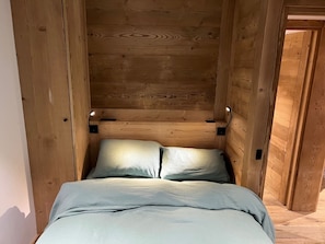 2 bedrooms