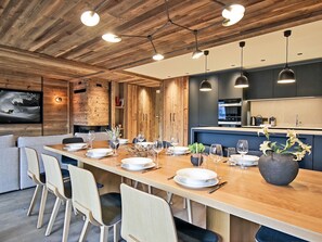 Dining - Luxury Ski-In/Ski-Out Apartment with Concierge Service in Méribel (Méribel)