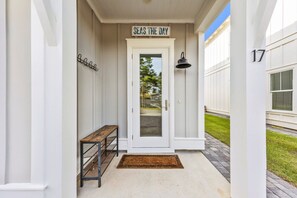 تفاصيل الفندق من الخارج