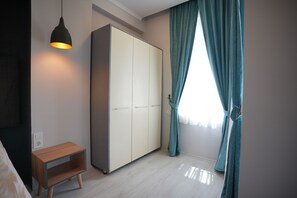Habitació doble estàndard, 1 dormitori, no fumadors, vistes a la ciutat | 1 dormitori i roba de llit d'alta qualitat