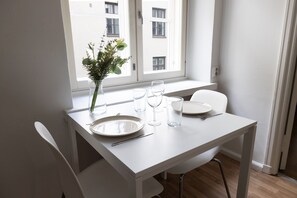 Comfort Apartment | In-room dining