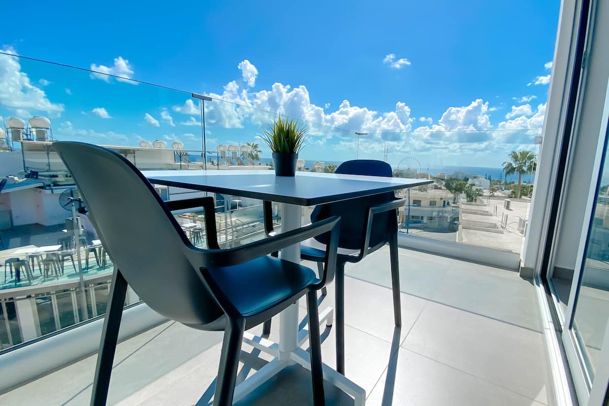 Comfort Studio | In-room safe, free WiFi