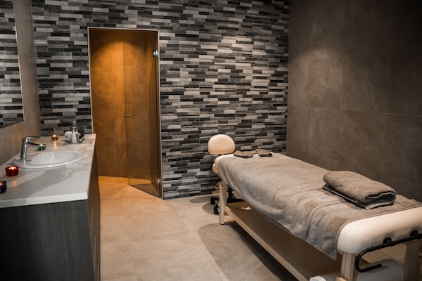 Aromaterapia, massagens musculares profundas, massagens suecas