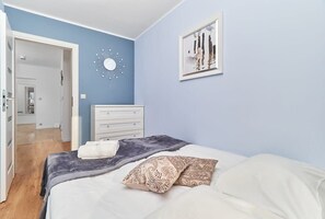 1 habitación, tabla de planchar con plancha, wifi y ropa de cama 