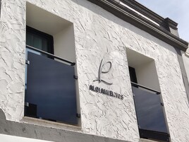 Fachada de la propiedad