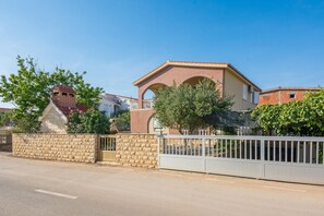 Exterior - Apartments Filipovic (Vir)