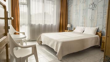 2 habitaciones, cuna de viaje, wifi gratis y ropa de cama
