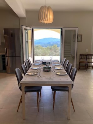 Villa | 4 bedrooms, iron/ironing board, free WiFi, bed sheets