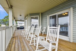 Terrace/patio - Welcome to Angel Fish! (St. George Island)