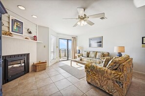 TV, fireplace, DVD player - Welcome to Ocean Mile H-5! (St. George Island)