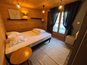 2 bedrooms
