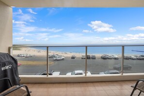 Property grounds - Oceanic 7 - Opposite from main beach (Forster)