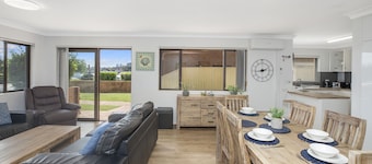 Riverview 1 - Modern. Coastal. Location