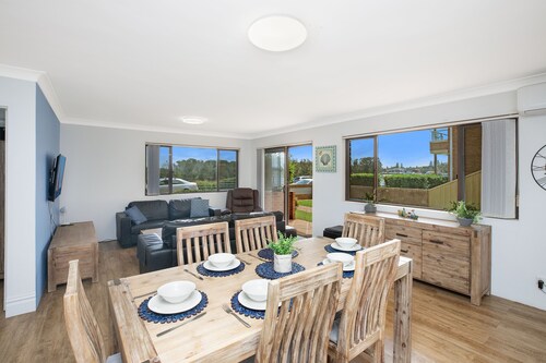 Riverview 1 - Modern. Coastal. Location