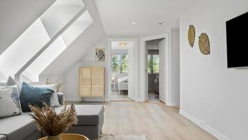 Bordsfotboll och ett bordtennisbord