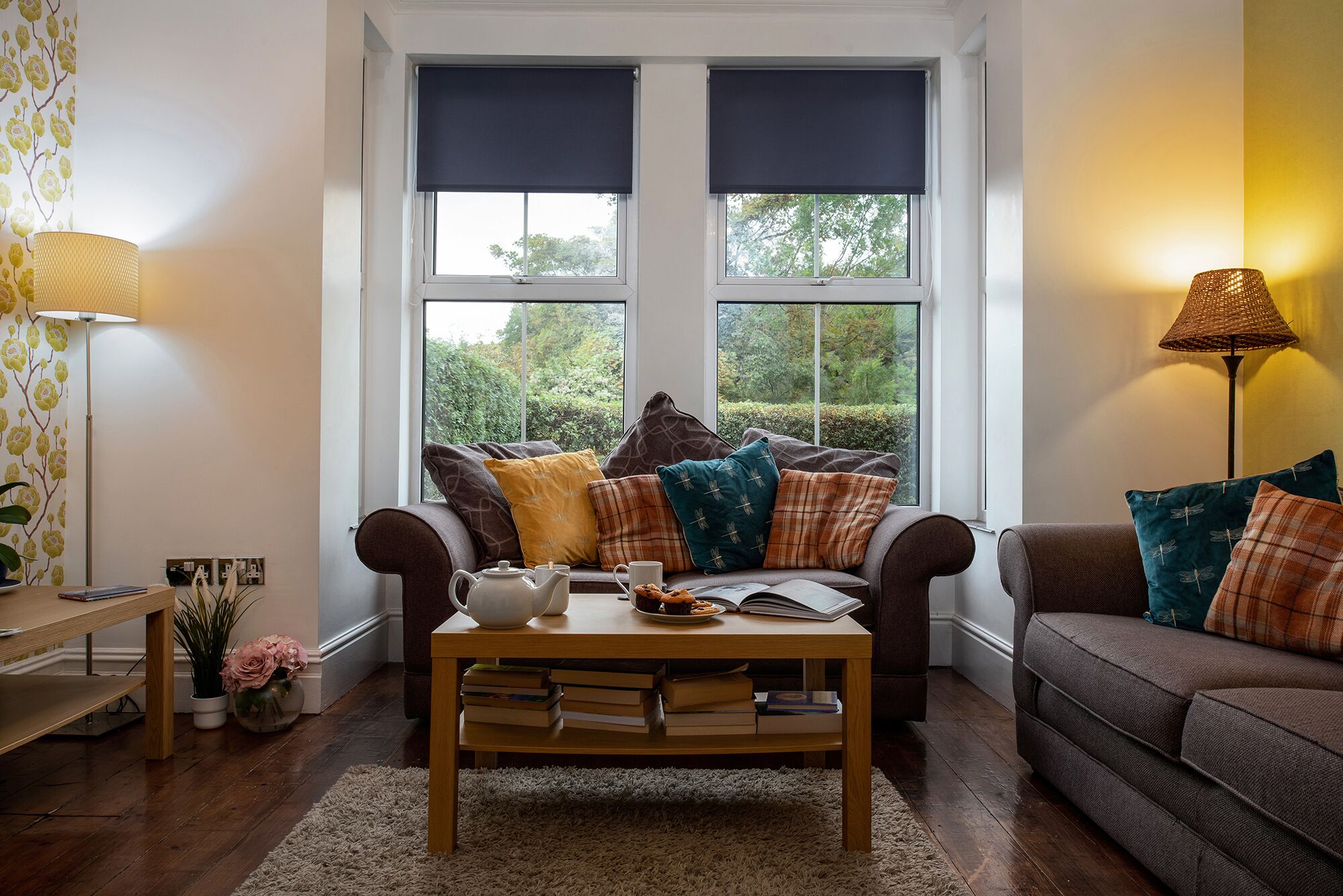 Smart-TV, peis og bøker