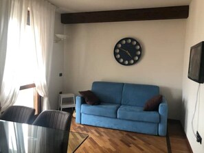 TV - Apartment directly by the lake (Sirmione)
