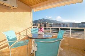 Outdoor dining - Apartment "Alborada Golf 1 3c Spaniahome" with Mountain View, Shared Pool & Wi-Fi (l'Alfàs del Pi)