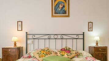 2 Schlafzimmer, BĂŒgeleisen/BĂŒgelbrett, kostenloses WLAN, BettwĂ€sche