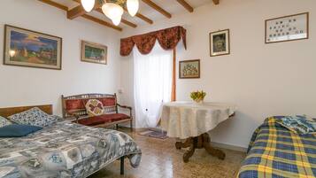 2 habitaciones, tabla de planchar con plancha y wifi gratis