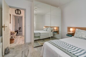5 Schlafzimmer, Bügeleisen/Bügelbrett, kostenloses WLAN, Bettwäsche