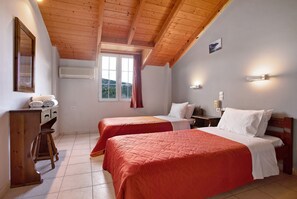 2 bedrooms, free WiFi, bed sheets - Apartment "Dolphin Apartment Sea View 9" with Private Balcony, Shared Garden & Wi-Fi (Zakynthos)