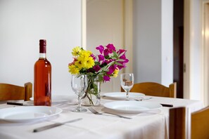 Dining - Apartment "Dolphin Apartment Sea View 9" with Private Balcony, Shared Garden & Wi-Fi (Zakynthos)