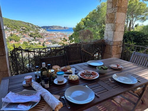 Villa 'El Perdals' mit Meerblick, Privatem Pool und Wi-Fi