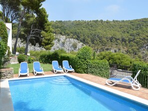 Pool - Villa 'El Perdals' with Sea View, Private Pool and Wi-Fi (Girona)