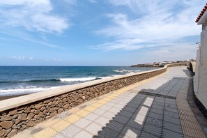 Beach nearby - Apartment "Playa del Hombre" with Sea View, Private Terrace & Wi-Fi (Playa del Hombre)