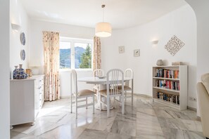 Dining - "Villa with private swimming pool" with Sea View, Private Terrace & Wi-Fi (Mijas Pueblo)