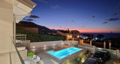 "Villa Taliala" with sea view, private terrace and private pool