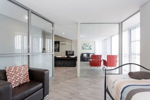 1 chambre, fer et planche à repasser, Wi-Fi, draps fournis