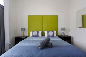2 bedrooms, iron/ironing board, WiFi, bed sheets - Waverley apartment A-two bedrooms, wifi available (Perth)