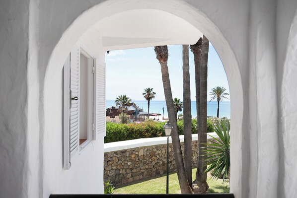 Interior - Apartment "Barrosa Primera Línea de Playa" with Sea View, Pool & Wi-Fi (Chiclana de la Frontera)