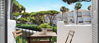 Apartment "Barrosa Primera Línea de Playa" with Sea View, Pool & Wi-Fi